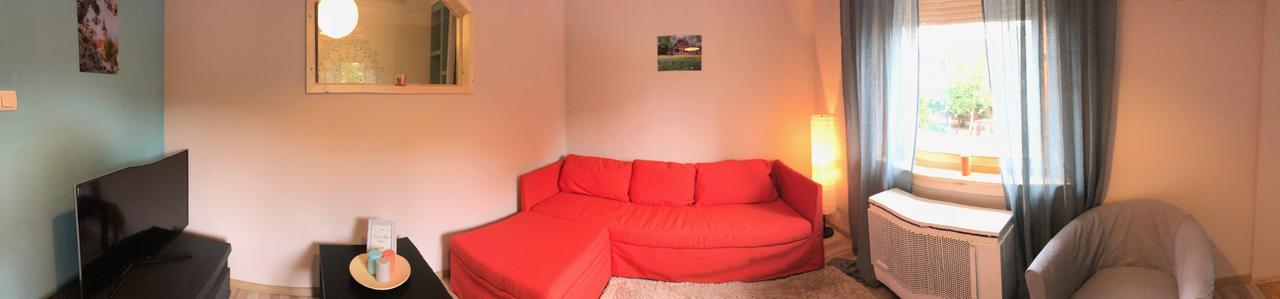 סולנוק Tulipan Villa Panzio מראה חיצוני תמונה